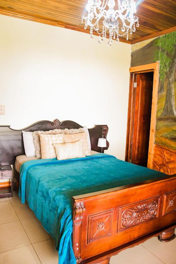 Poas Paradise Bed and Breakfast Poasito Exterior foto